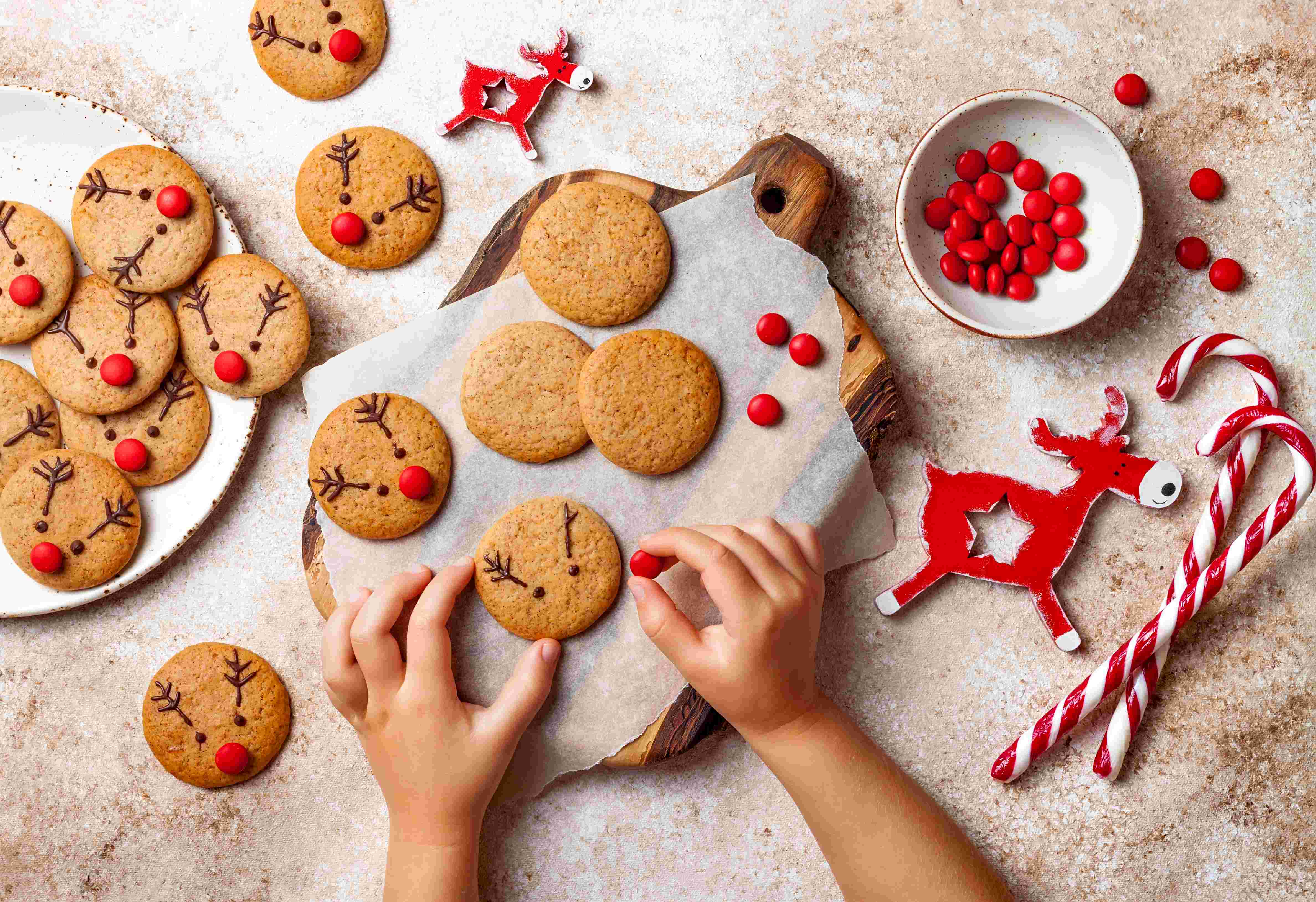 Quick and Easy Christmas Cookie Recipes with Few Ingredients