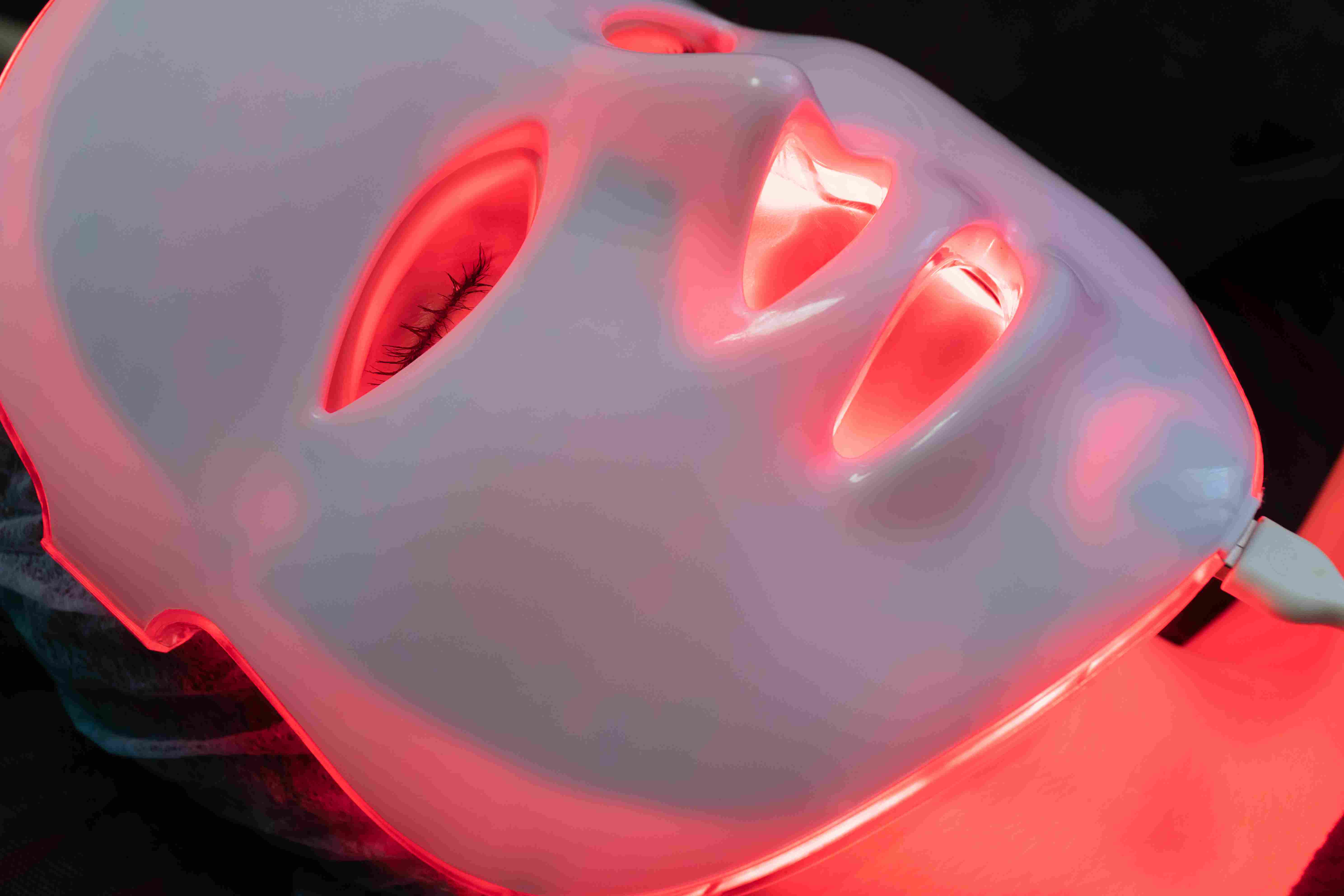 Red Light Therapy Mask for Wrinkles: Is it Worth it?