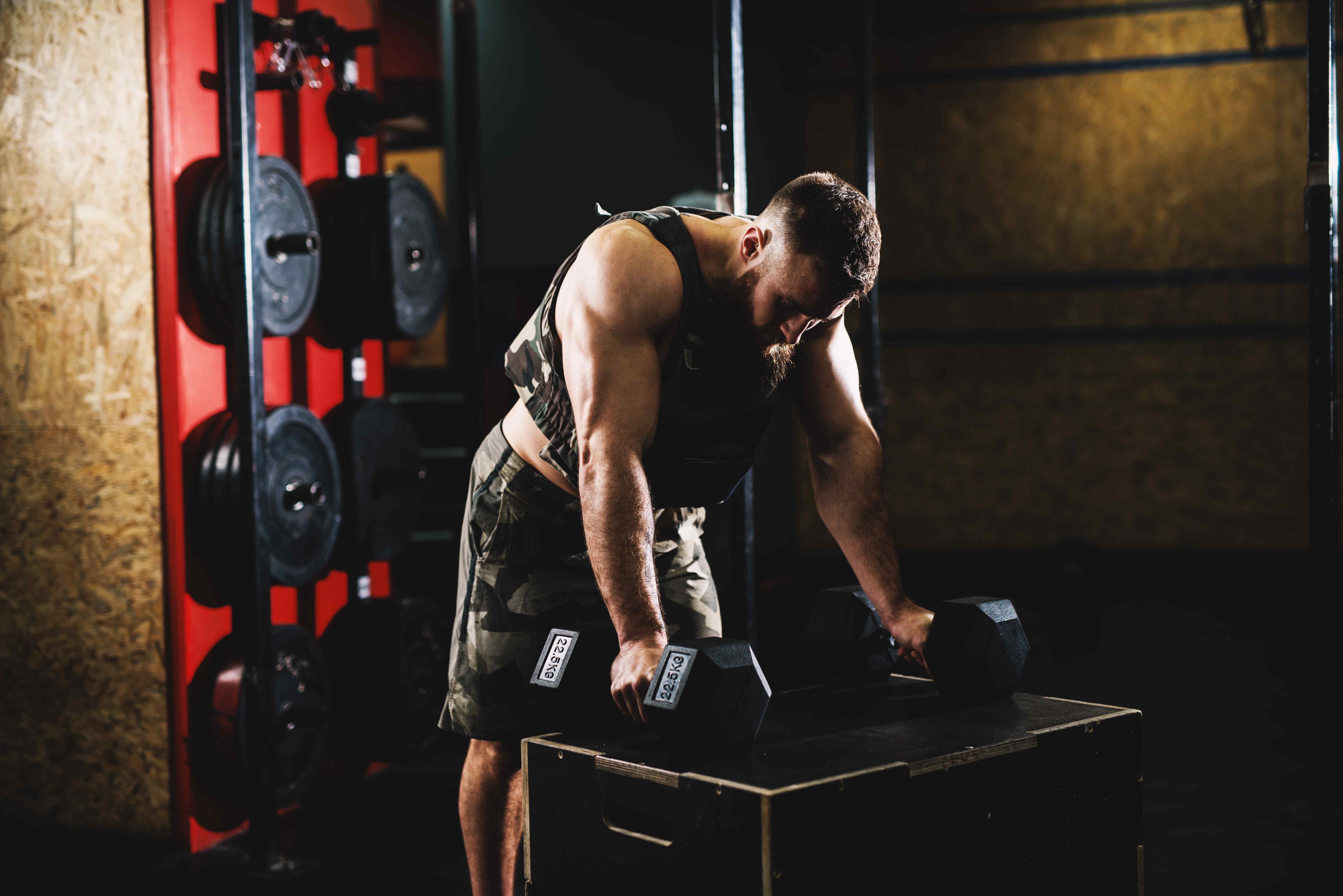 Get Fit and Strong with a Weighted Vest: Exploring the Pros and Cons