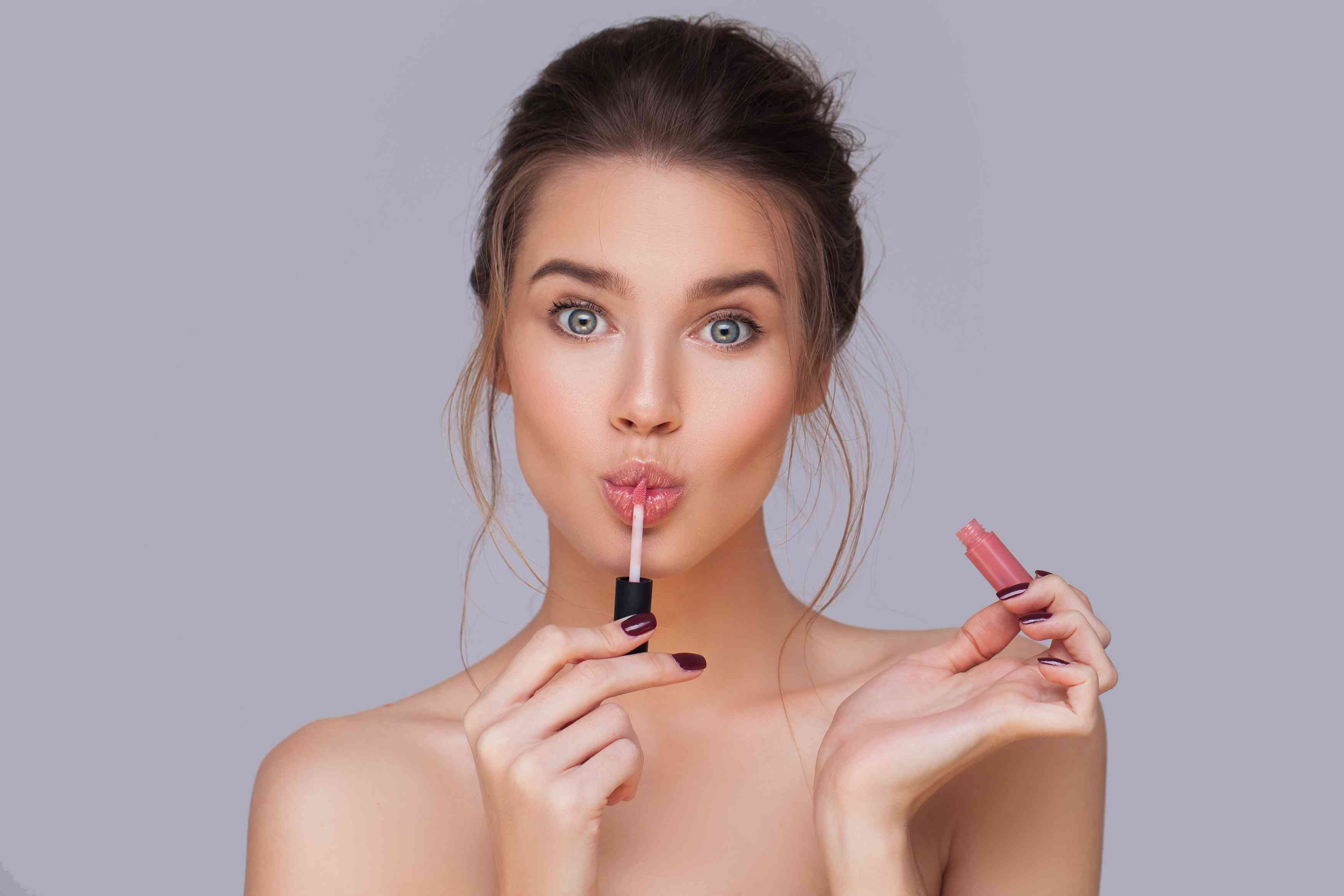 How To Choose The Right Lip-Plumping Gloss For You